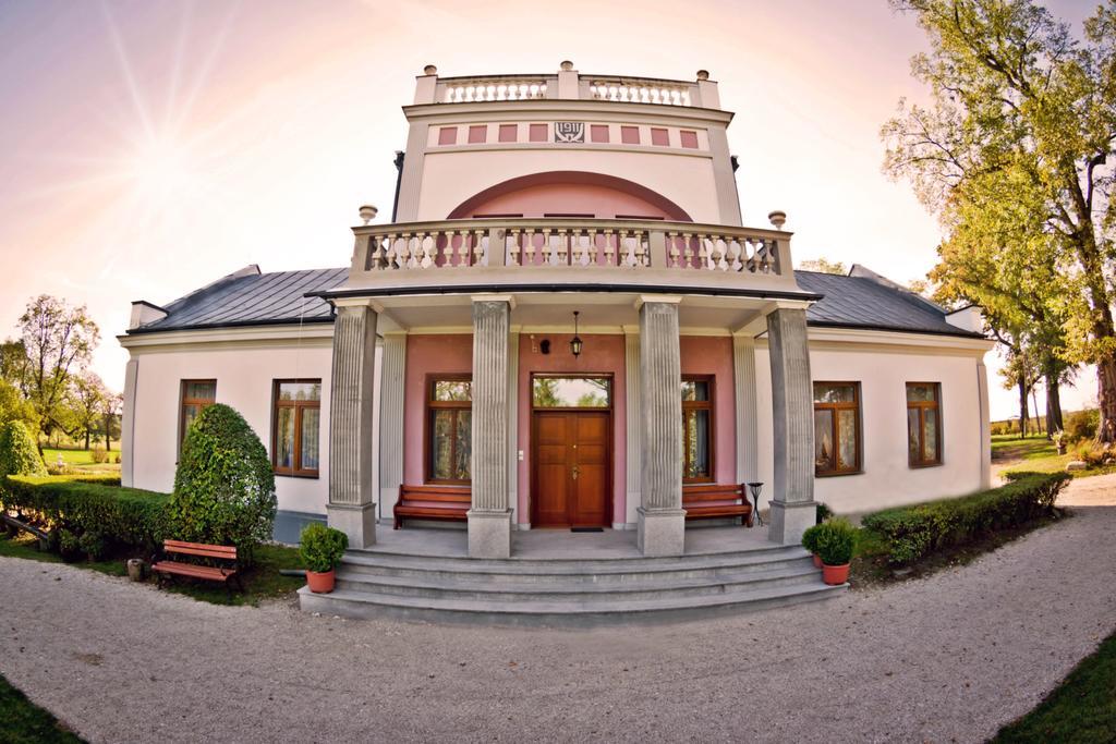 Agropark - Dworek Pod Lipa Sobków Dış mekan fotoğraf