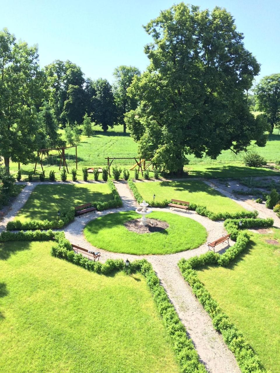 Agropark - Dworek Pod Lipa Sobków Dış mekan fotoğraf